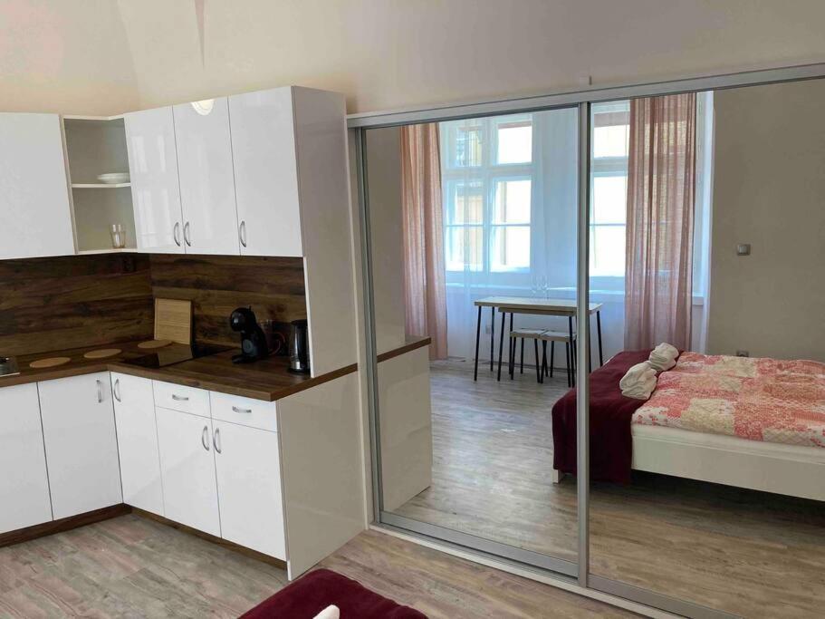 Studio In Gothic House, 50M To The Old Town Square Praha Eksteriør bilde